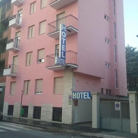 Hotel Bristol Sesto San Giovanni Exterior foto